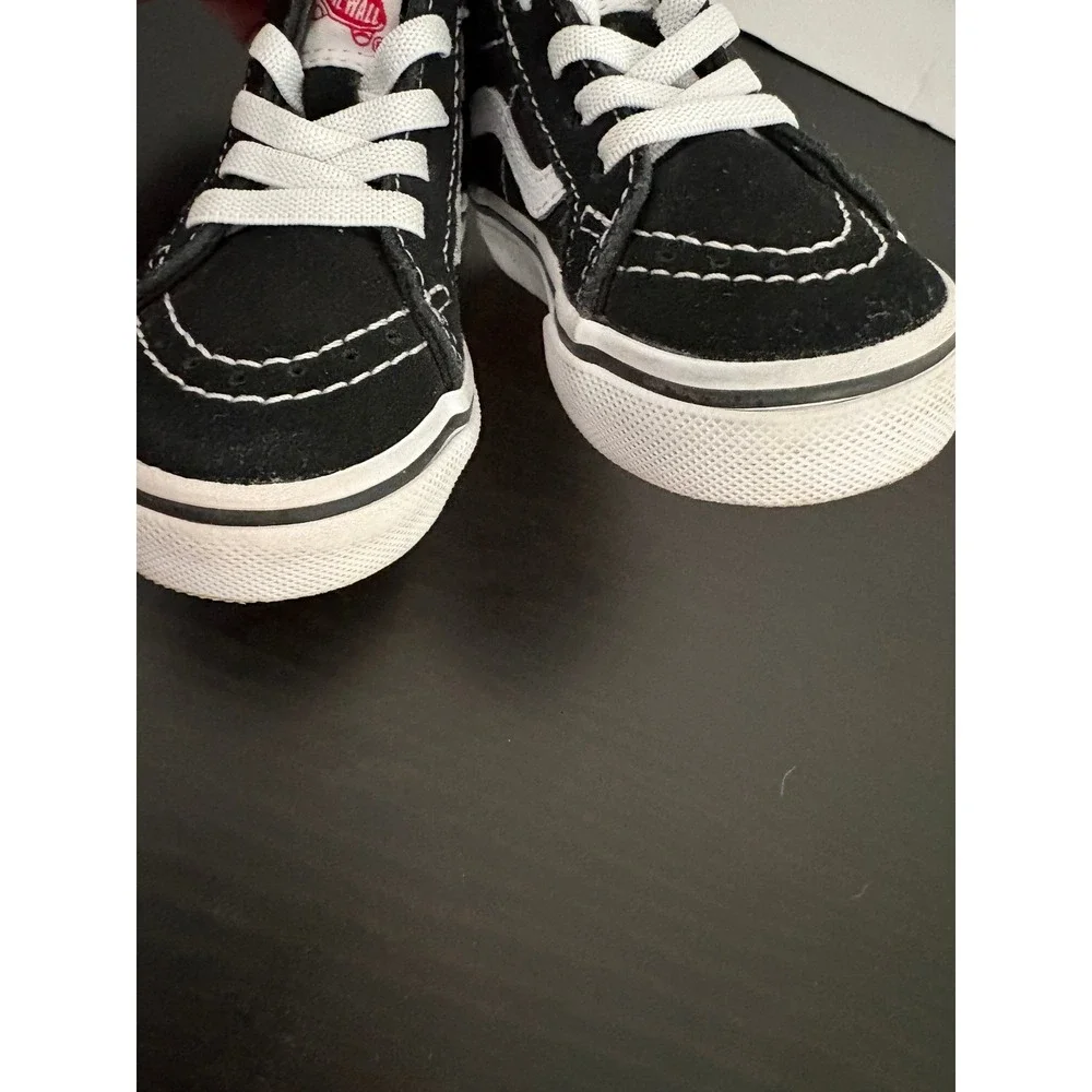 Vans Toddler Sk8-Hi Zip Sneaker Suede Canvas Size 4 Black White High Top Shoes